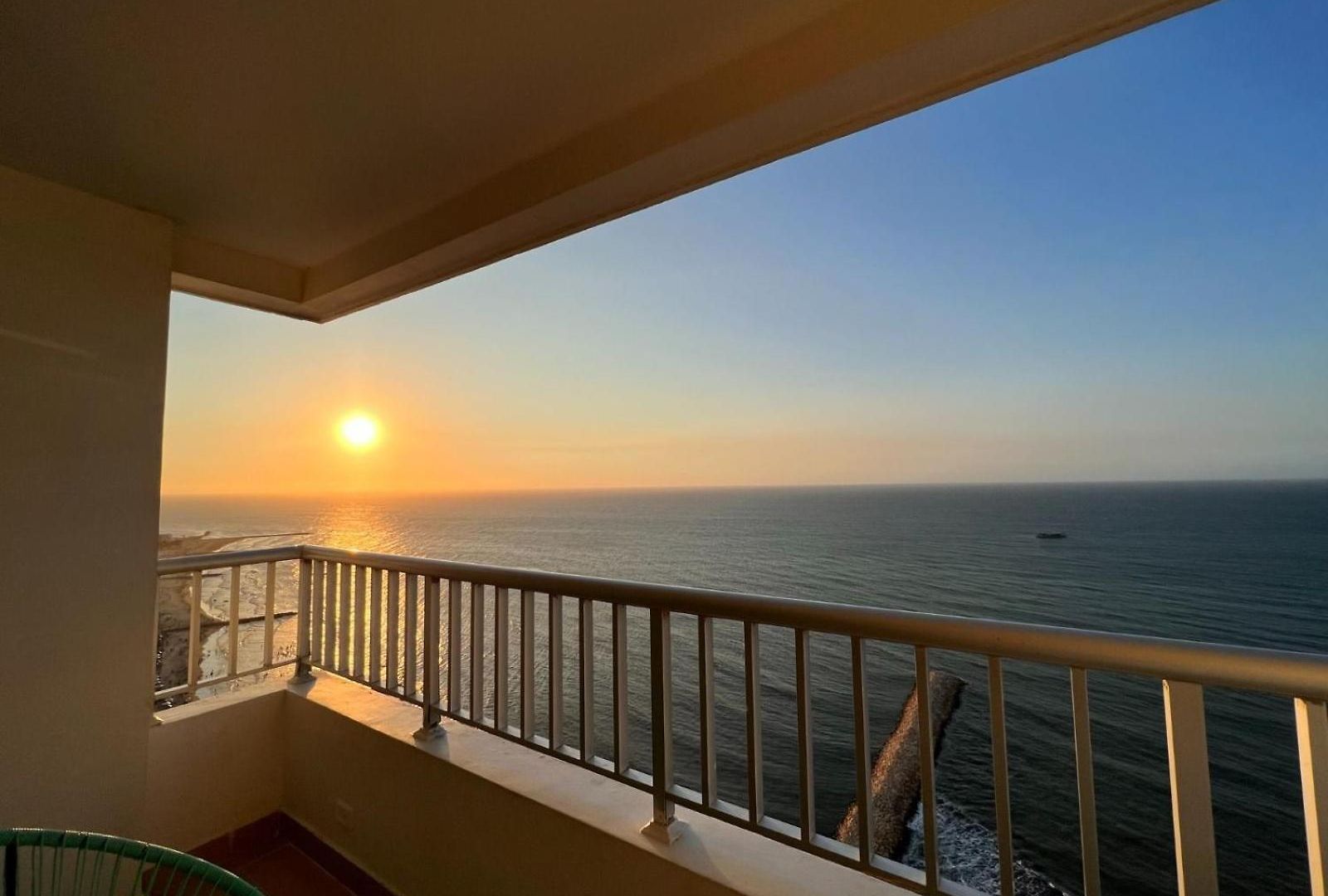 Apartamento Palmetto 2704- Hermosa Vista Al Mar- Cartagena,colombia